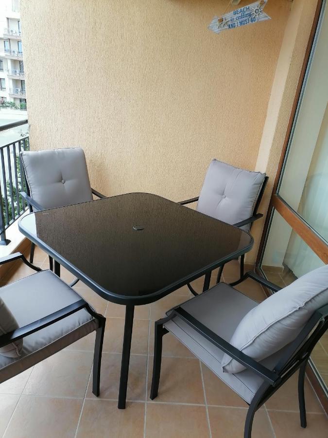 Bright Studio With Parking & Pool Sveti Vlas Exteriör bild